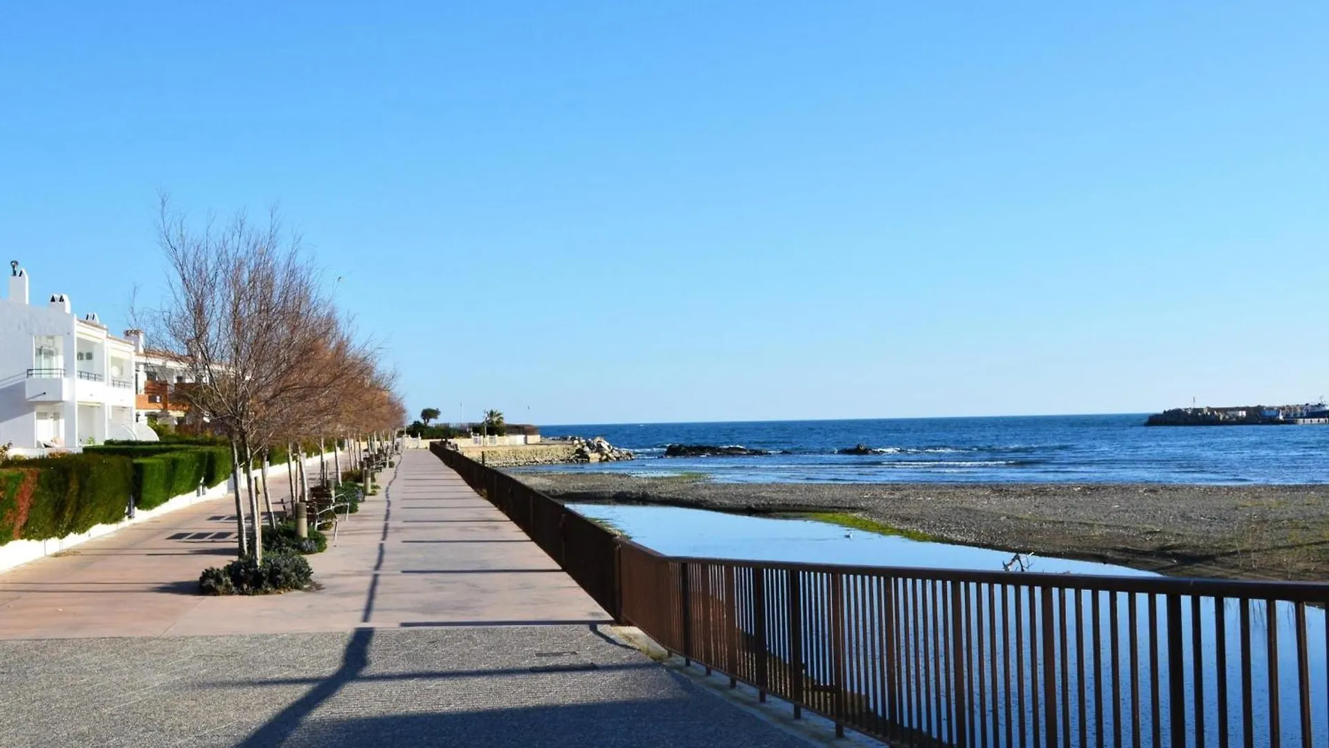 Apartmán Apartamento Familiar De 3 Hab Cerca De La Playa En Llanca - Es-170-75
