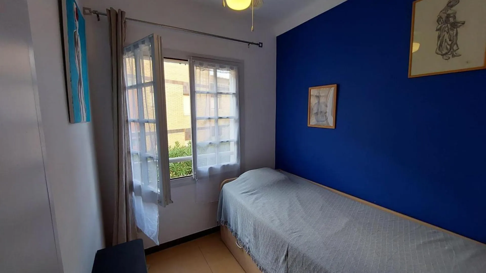 Apartamento Familiar De 3 Hab Cerca De La Playa En Llanca - Es-170-75