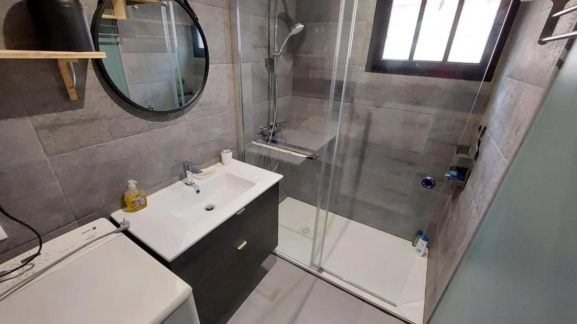 Apartamento Familiar De 3 Hab Cerca De La Playa En Llanca - Es-170-75 Španělsko